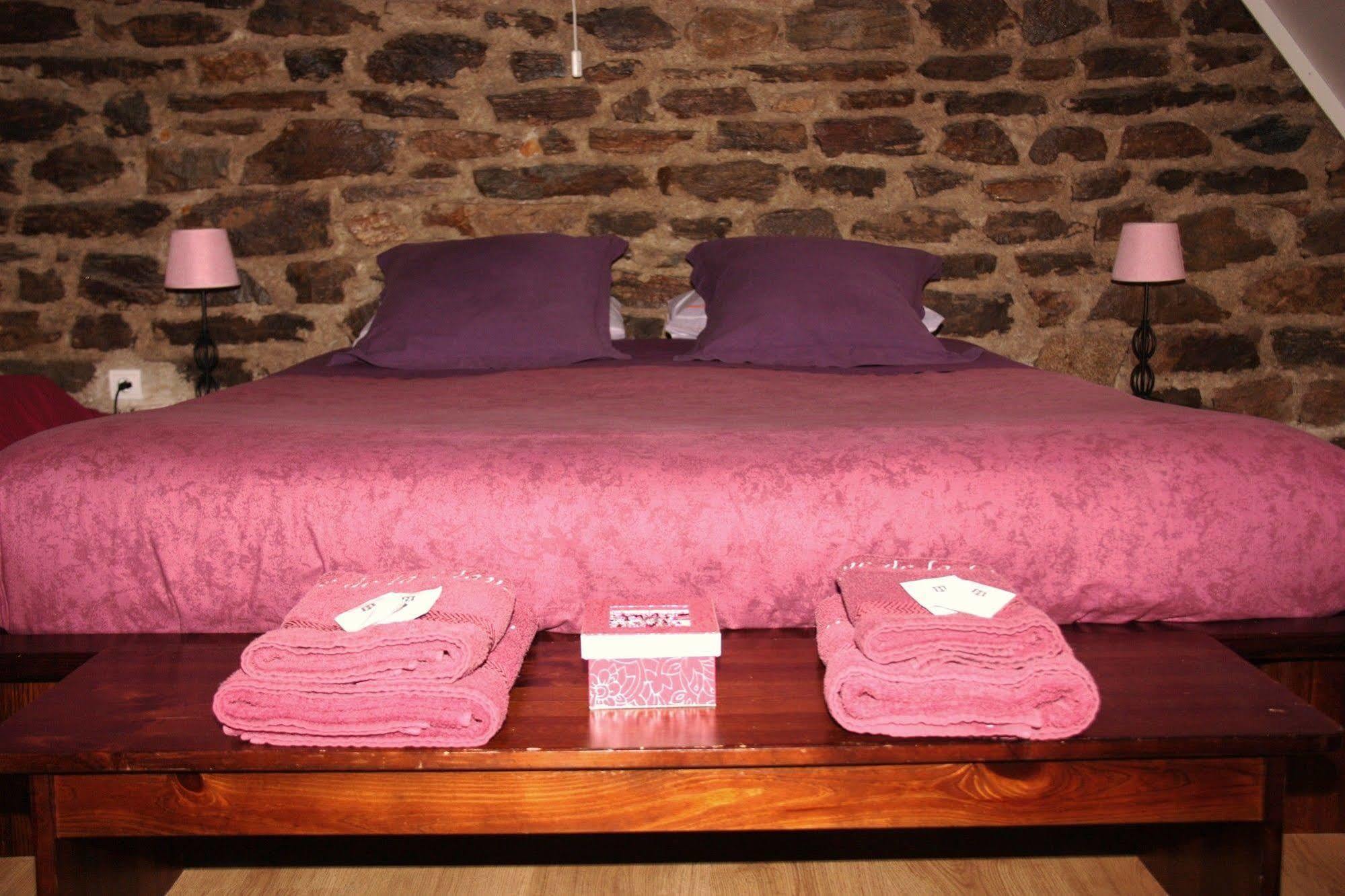 Domaine De La Clauzade Bed & Breakfast Saint-Germain-les-Vergnes Exterior photo